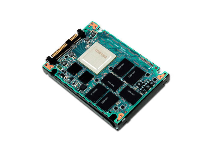 Enterprise SSD sono progettati per proteggere e mantenere tutti i dati residenti nei chip di memoria NAND, nonché tutti i dati che vengono scritti sull'unità al momento dell'interruzione di corrente